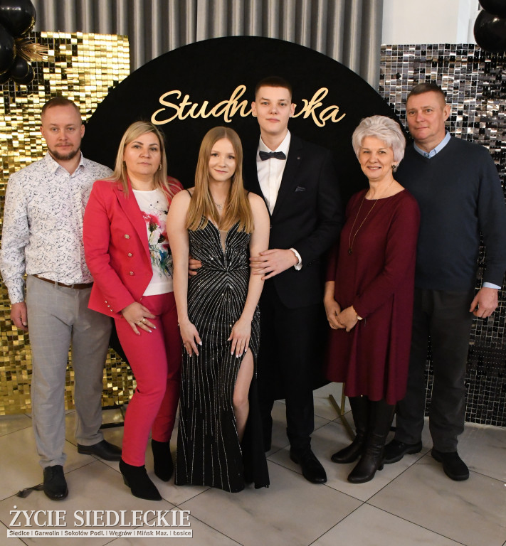 Sto dni do matury. Studniówka wzruszeń w  ,,Budowlance\