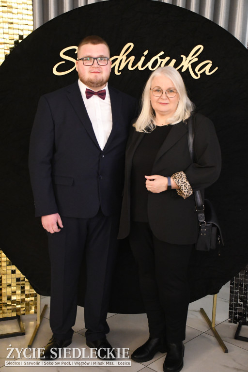 Sto dni do matury. Studniówka wzruszeń w  ,,Budowlance\