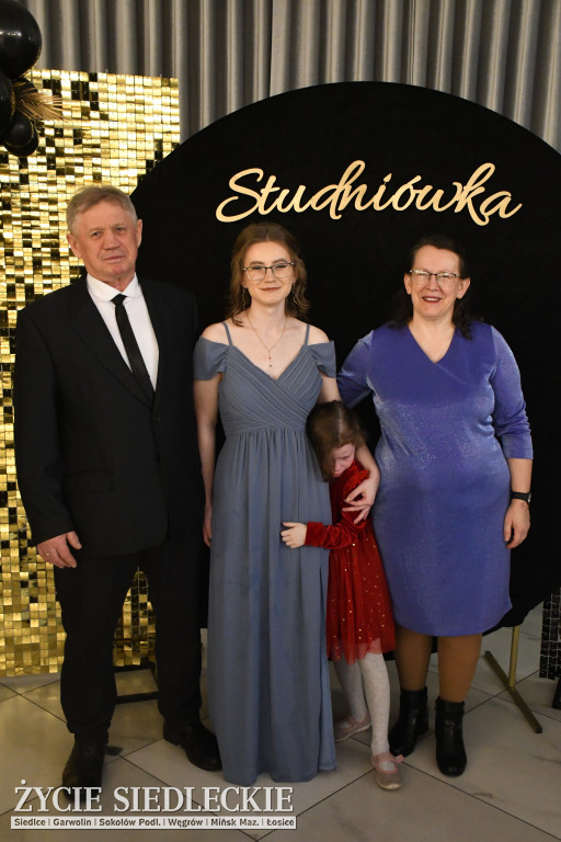 Sto dni do matury. Studniówka wzruszeń w  ,,Budowlance\