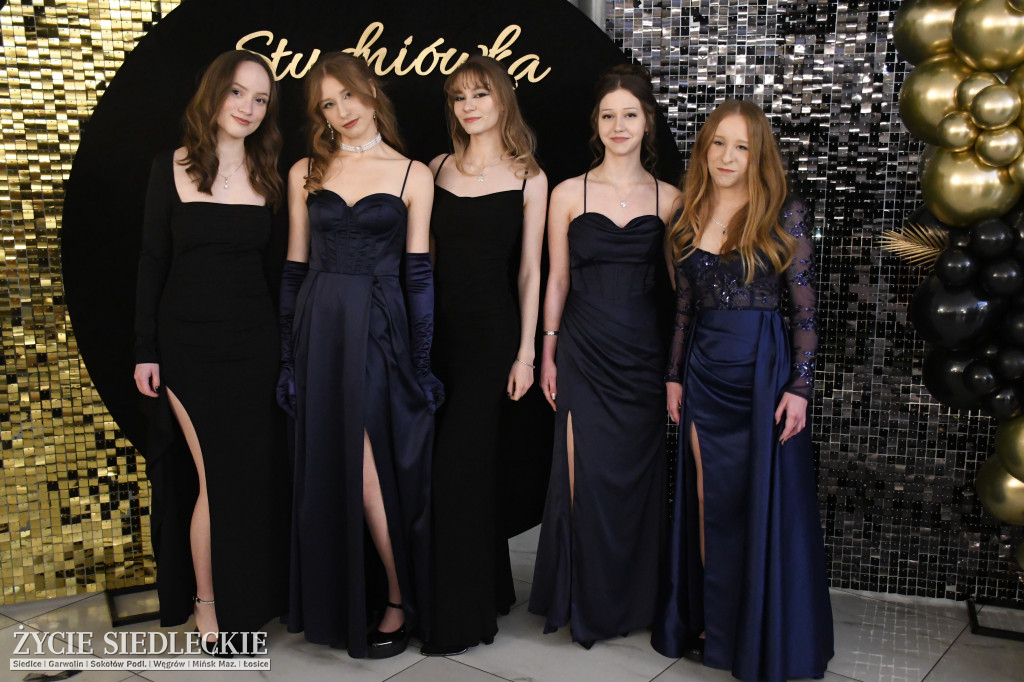 Sto dni do matury. Studniówka wzruszeń w  ,,Budowlance\