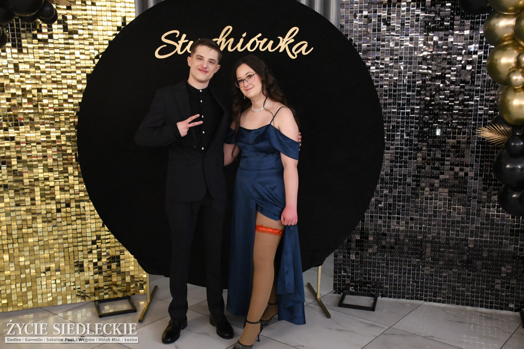 Sto dni do matury. Studniówka wzruszeń w  ,,Budowlance\