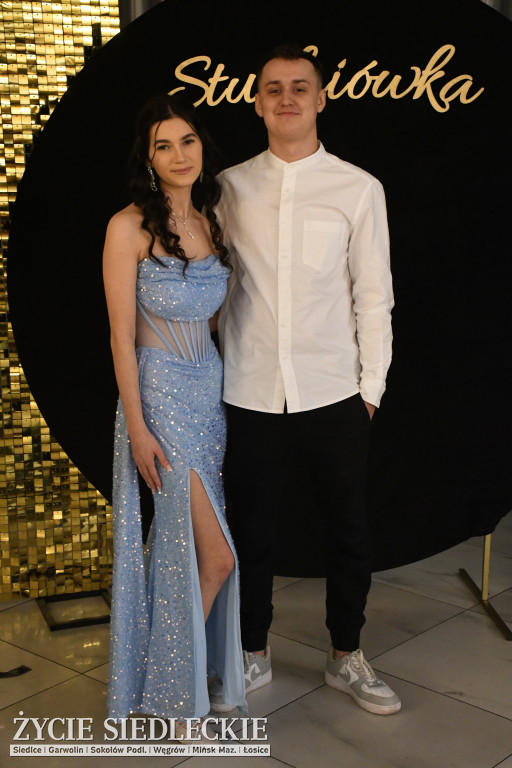 Sto dni do matury. Studniówka wzruszeń w  ,,Budowlance\