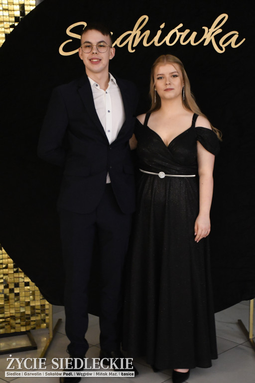 Sto dni do matury. Studniówka wzruszeń w  ,,Budowlance\