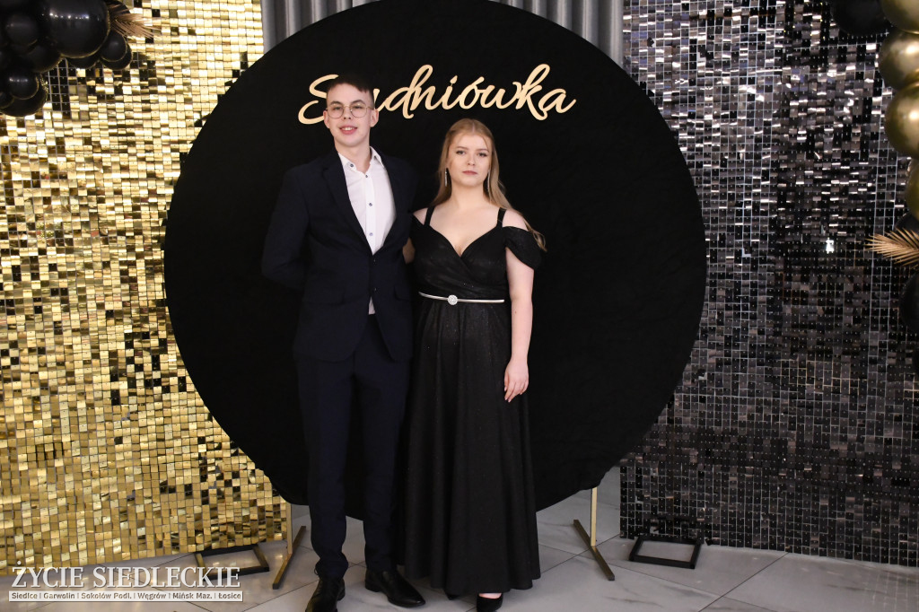 Sto dni do matury. Studniówka wzruszeń w  ,,Budowlance\