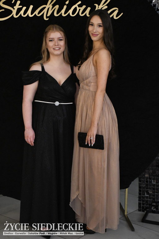 Sto dni do matury. Studniówka wzruszeń w  ,,Budowlance\