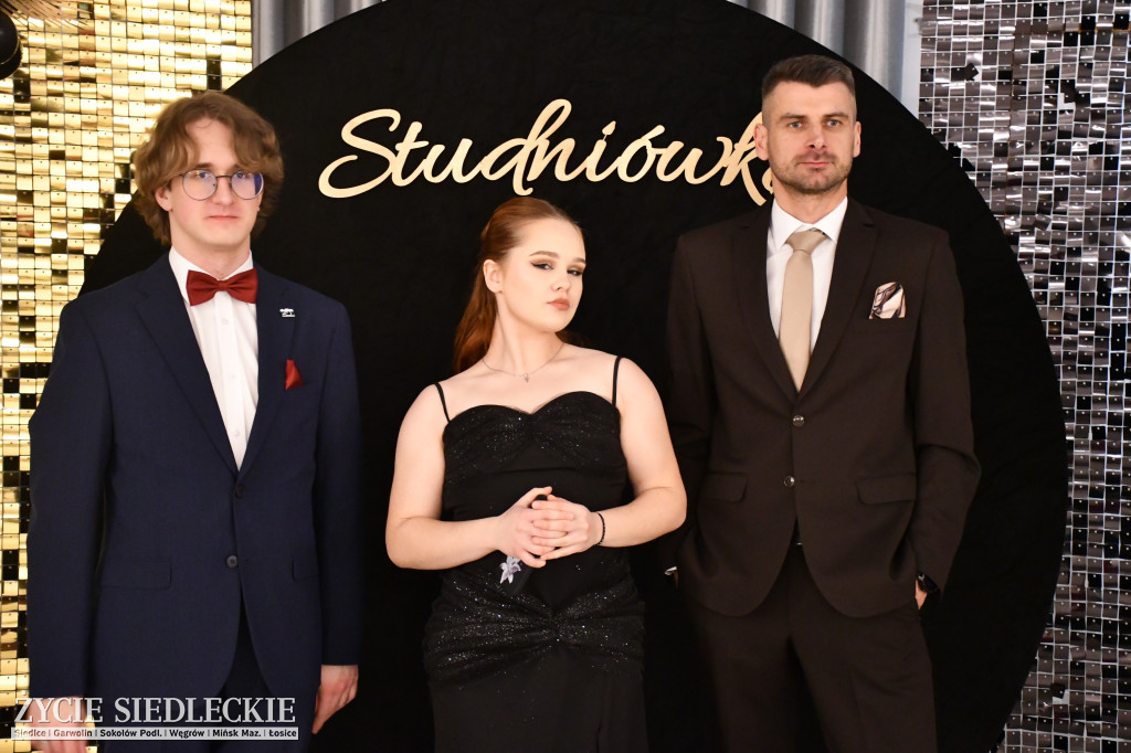 Sto dni do matury. Studniówka wzruszeń w  ,,Budowlance\