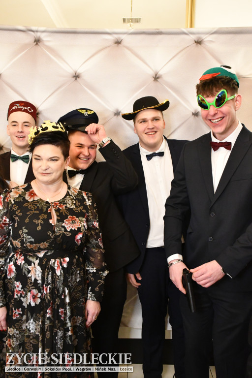 Sto dni do matury. Studniówka wzruszeń w  ,,Budowlance\