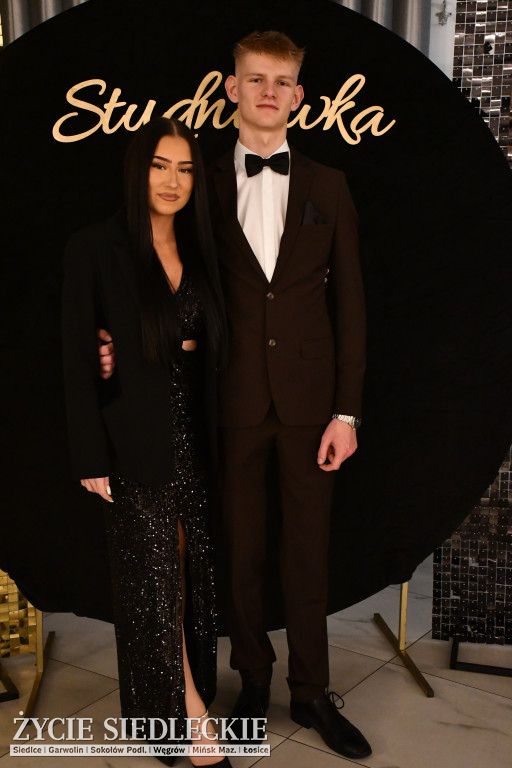 Sto dni do matury. Studniówka wzruszeń w  ,,Budowlance\