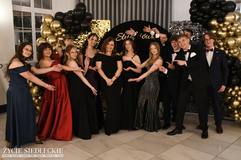 Sto dni do matury. Studniówka wzruszeń w  ,,Budowlance\