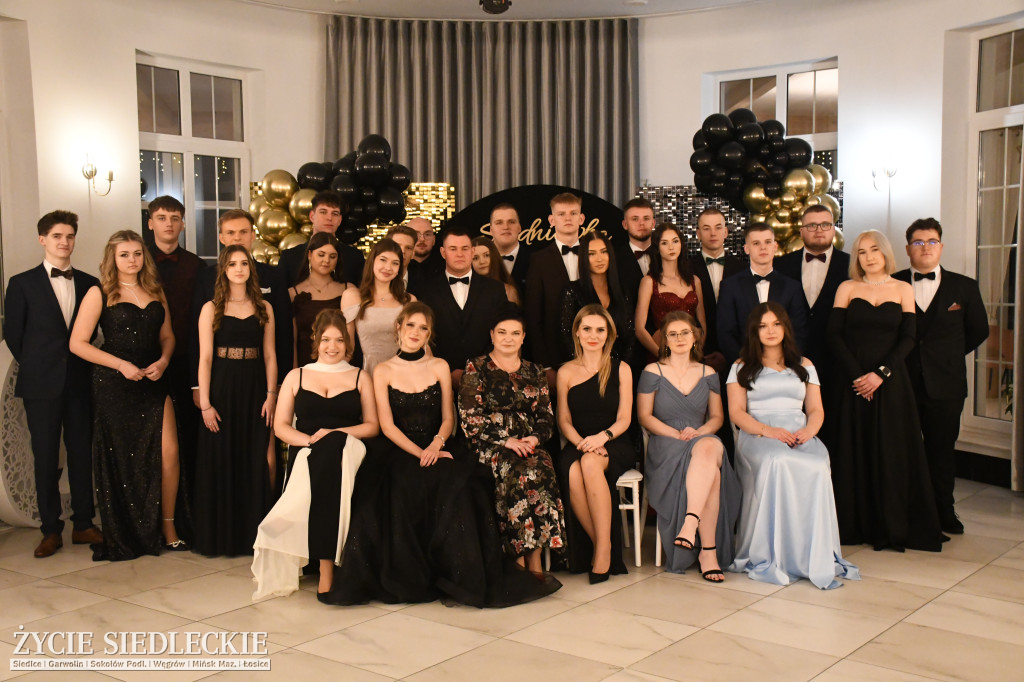 Sto dni do matury. Studniówka wzruszeń w  ,,Budowlance\