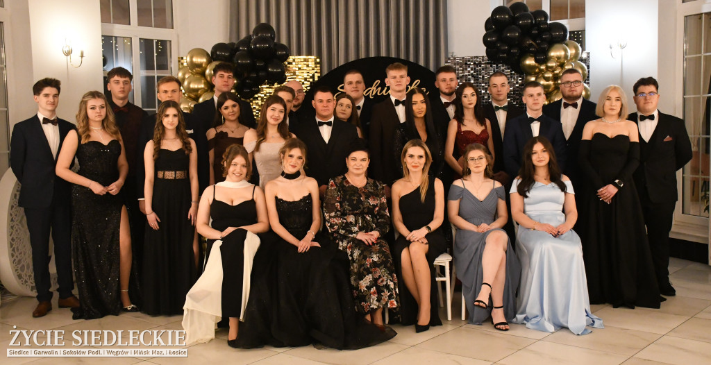 Sto dni do matury. Studniówka wzruszeń w  ,,Budowlance\