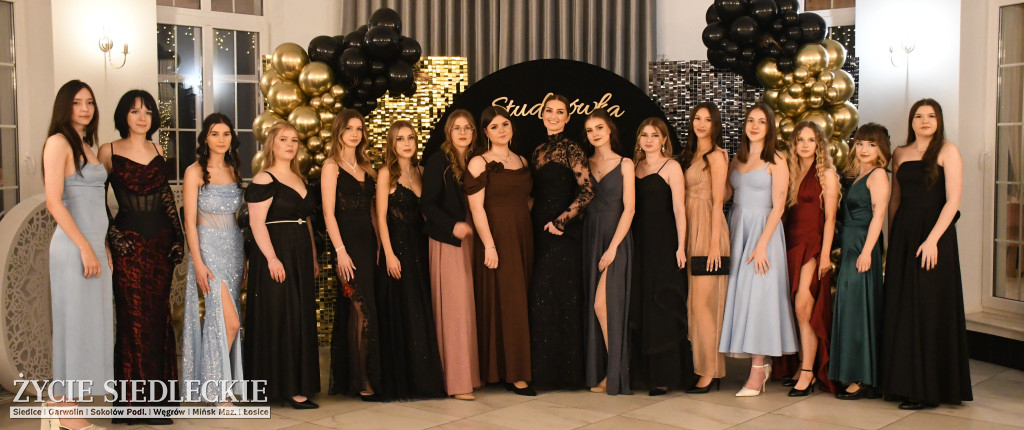 Sto dni do matury. Studniówka wzruszeń w  ,,Budowlance\