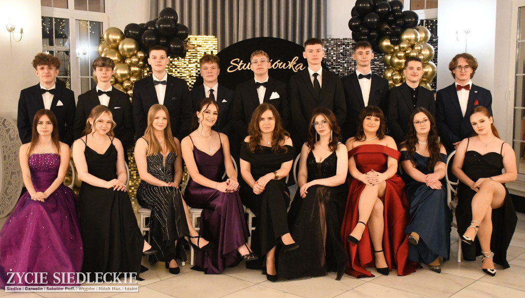 Sto dni do matury. Studniówka wzruszeń w  ,,Budowlance\