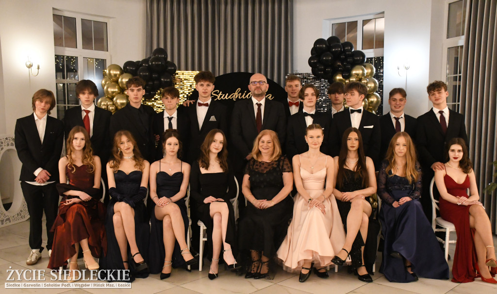 Sto dni do matury. Studniówka wzruszeń w  ,,Budowlance\