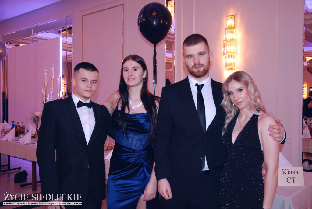 Studniówka w siedleckim \