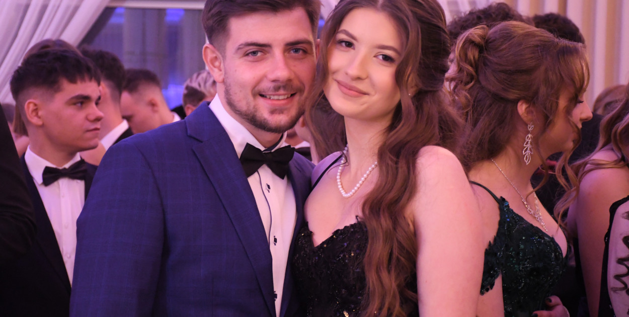 Studniówkowy bal maturzystów siedleckiej „Samochodówki”