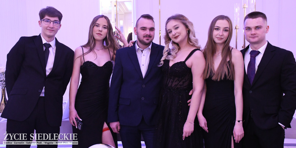 Studniówkowy bal maturzystów siedleckiej „Samochodówki”