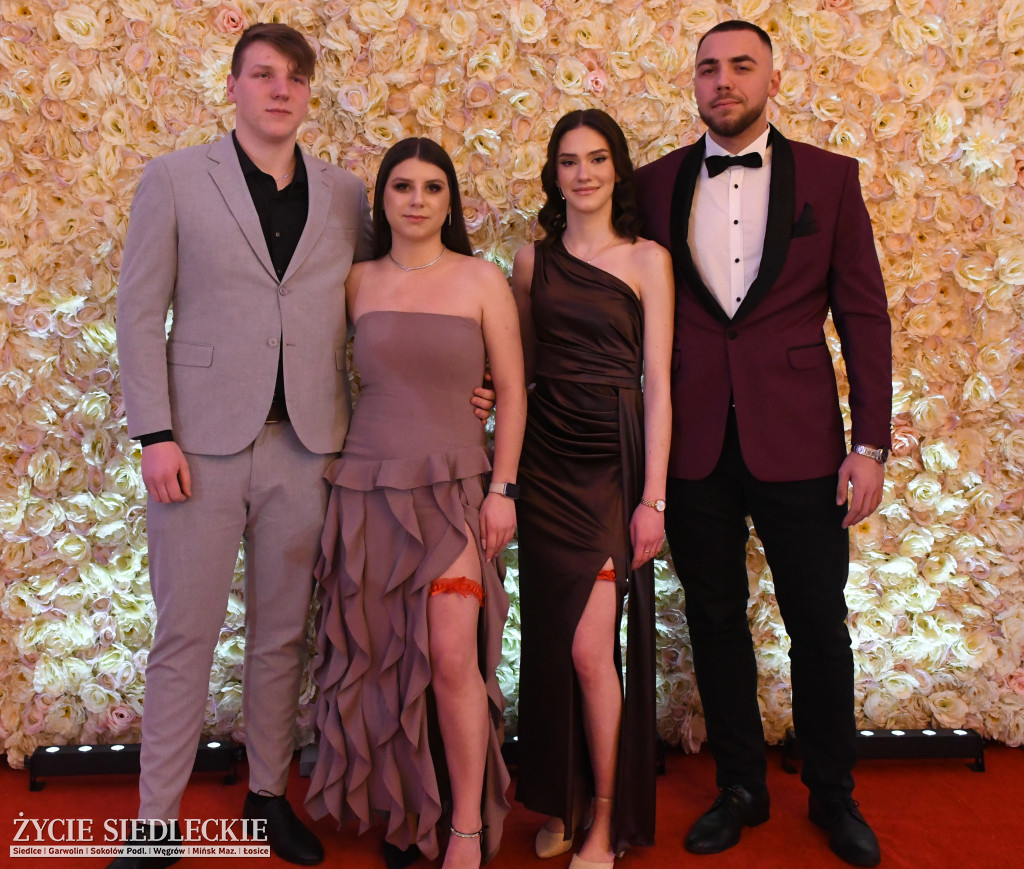 Studniówkowy bal maturzystów siedleckiej „Samochodówki”