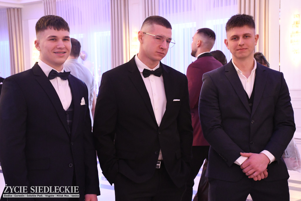 Studniówkowy bal maturzystów siedleckiej „Samochodówki”