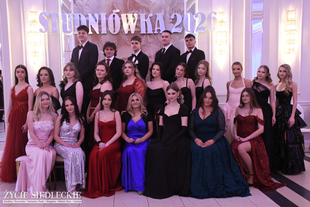 Studniówkowy bal maturzystów siedleckiej „Samochodówki”