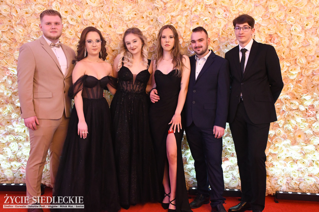 Studniówkowy bal maturzystów siedleckiej „Samochodówki”