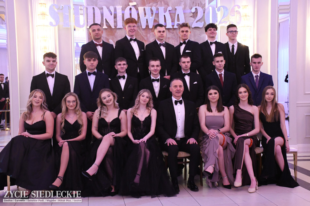 Studniówkowy bal maturzystów siedleckiej „Samochodówki”