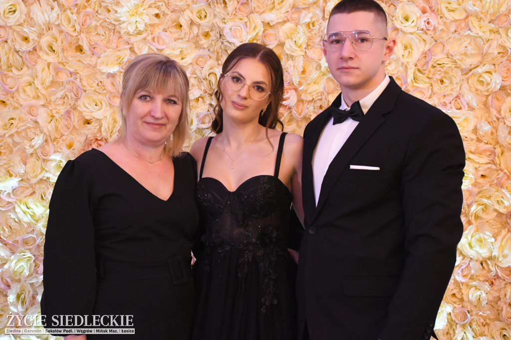 Studniówkowy bal maturzystów siedleckiej „Samochodówki”