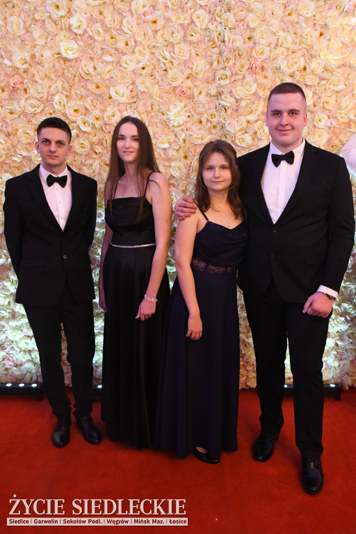 Studniówkowy bal maturzystów siedleckiej „Samochodówki”