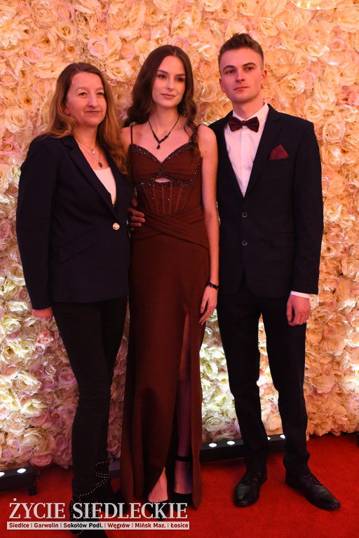 Studniówkowy bal maturzystów siedleckiej „Samochodówki”