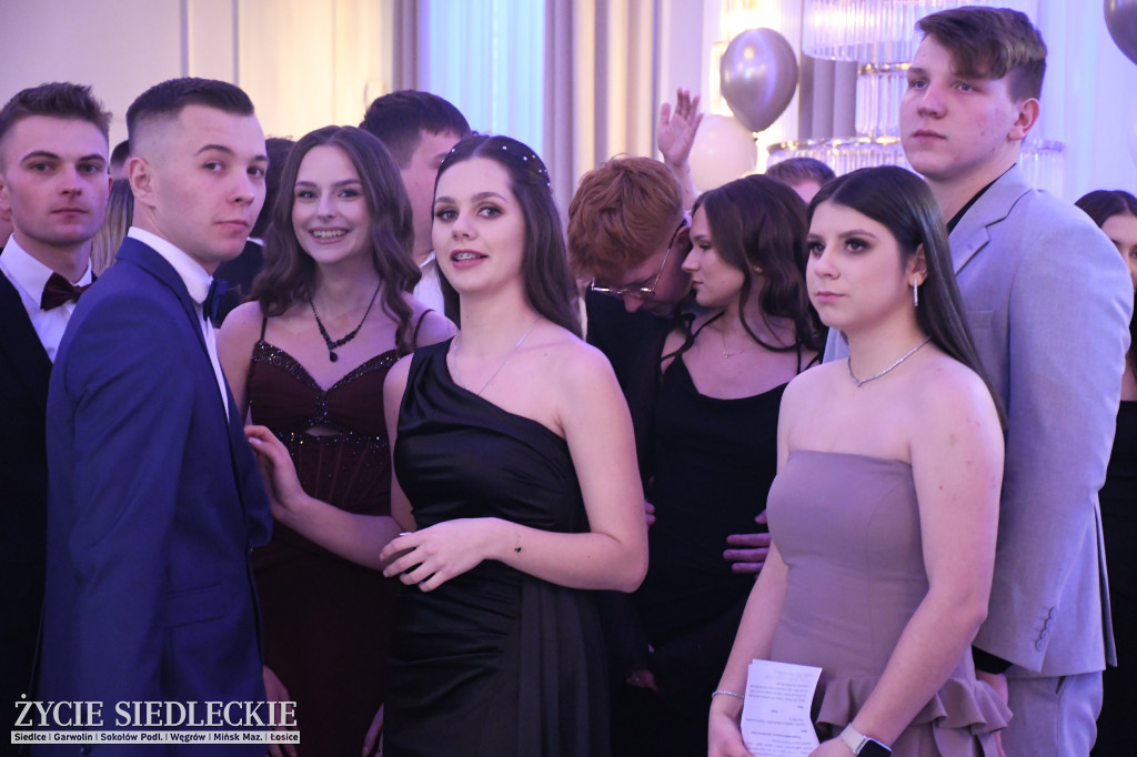 Studniówkowy bal maturzystów siedleckiej „Samochodówki”