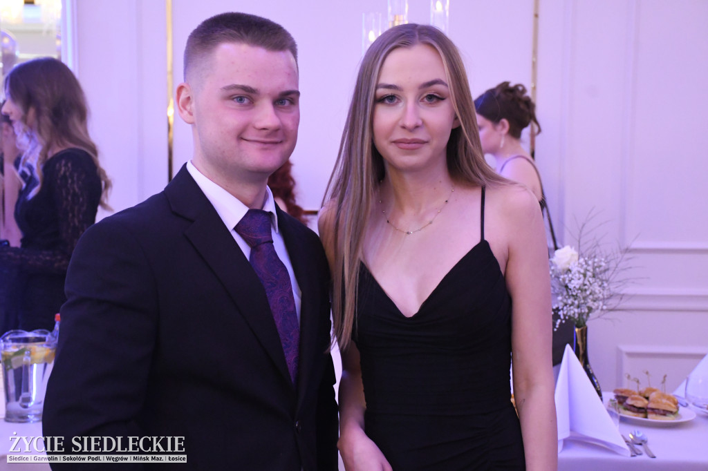 Studniówkowy bal maturzystów siedleckiej „Samochodówki”