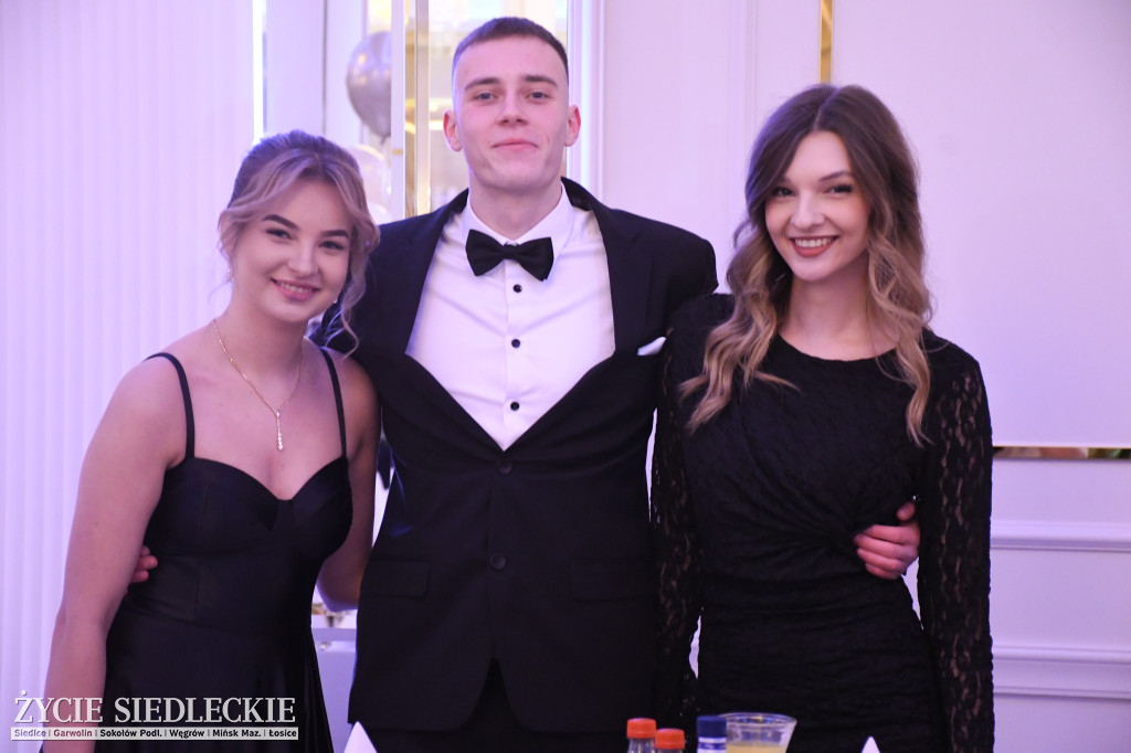 Studniówkowy bal maturzystów siedleckiej „Samochodówki”