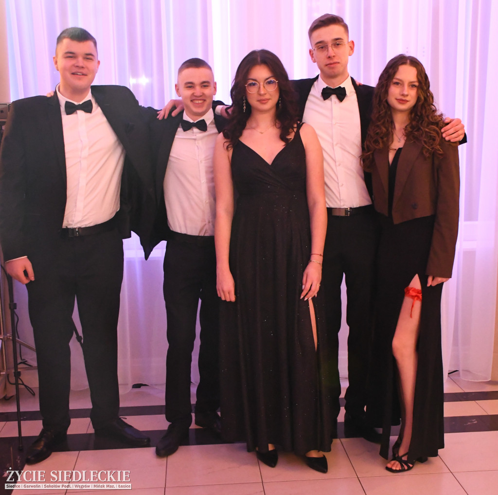 Studniówkowy bal maturzystów siedleckiej „Samochodówki”