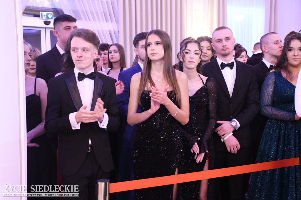 Studniówkowy bal maturzystów siedleckiej „Samochodówki”