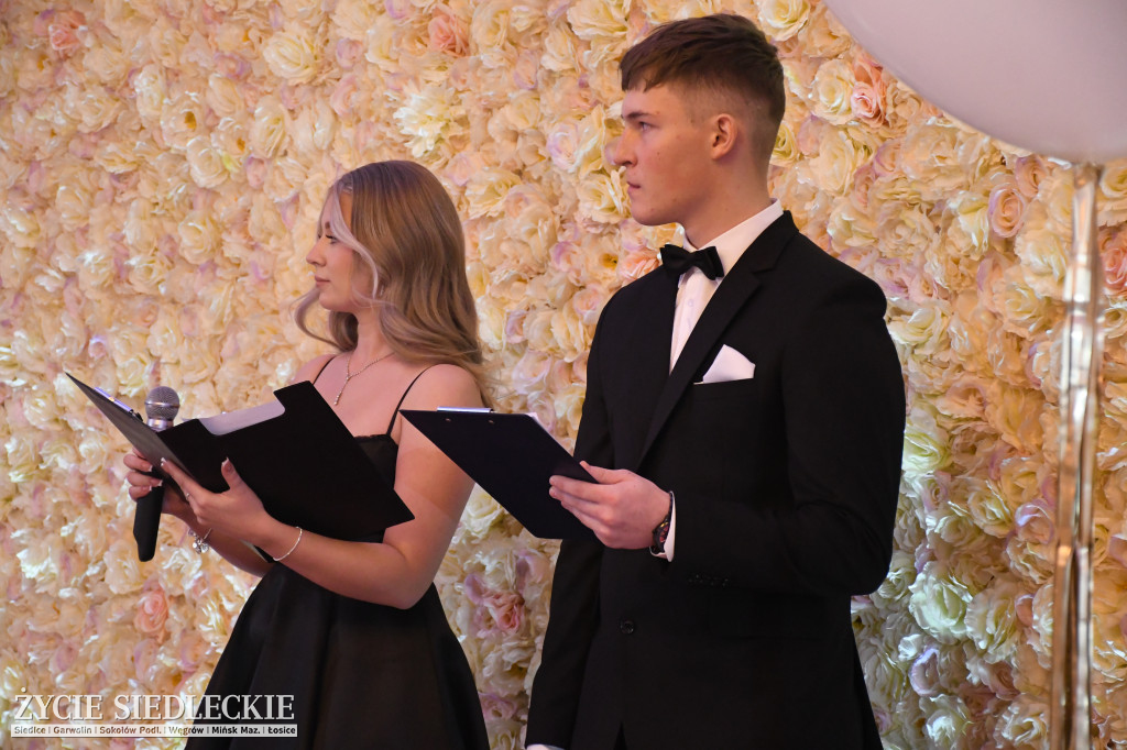 Studniówkowy bal maturzystów siedleckiej „Samochodówki”