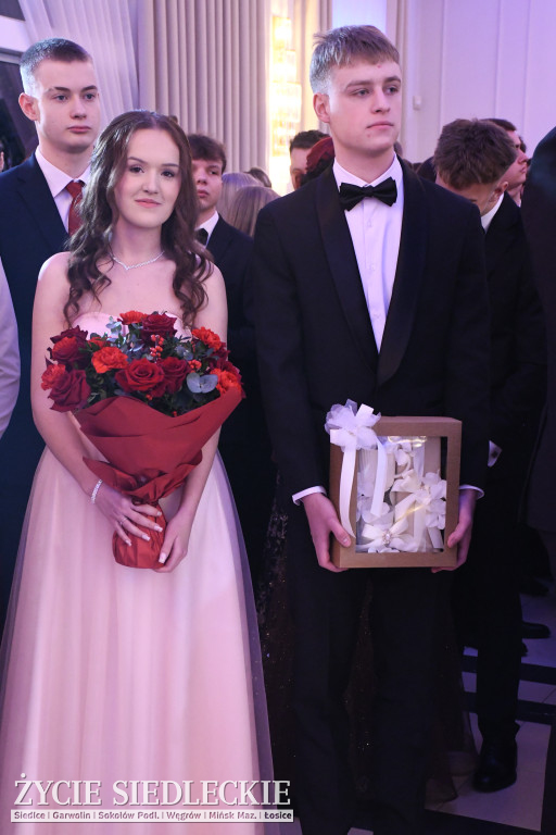 Studniówkowy bal maturzystów siedleckiej „Samochodówki”