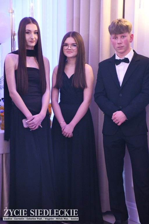 Studniówkowy bal maturzystów siedleckiej „Samochodówki”