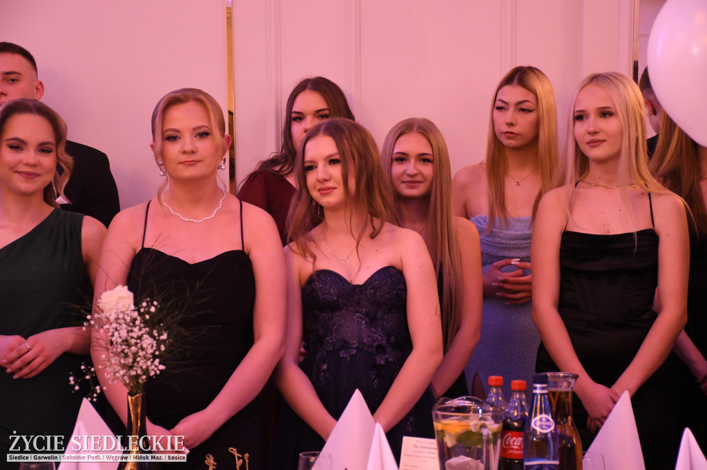 Studniówkowy bal maturzystów siedleckiej „Samochodówki”