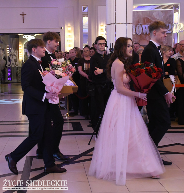 Studniówkowy bal maturzystów siedleckiej „Samochodówki”