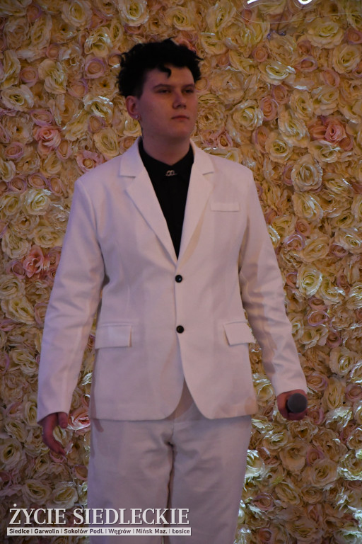 Studniówkowy bal maturzystów siedleckiej „Samochodówki”