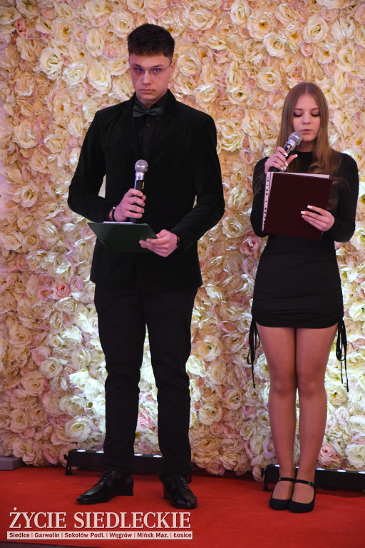 Studniówkowy bal maturzystów siedleckiej „Samochodówki”