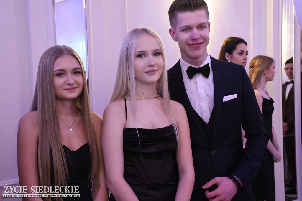 Studniówkowy bal maturzystów siedleckiej „Samochodówki”