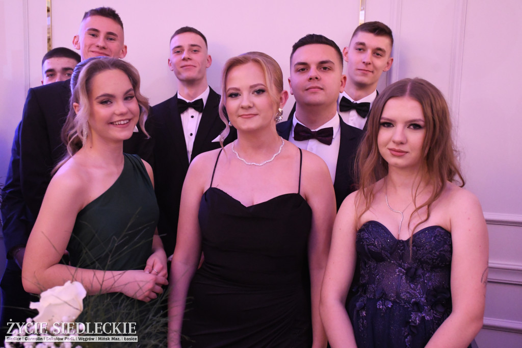 Studniówkowy bal maturzystów siedleckiej „Samochodówki”