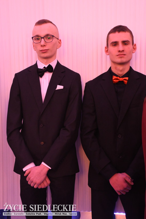 Studniówkowy bal maturzystów siedleckiej „Samochodówki”