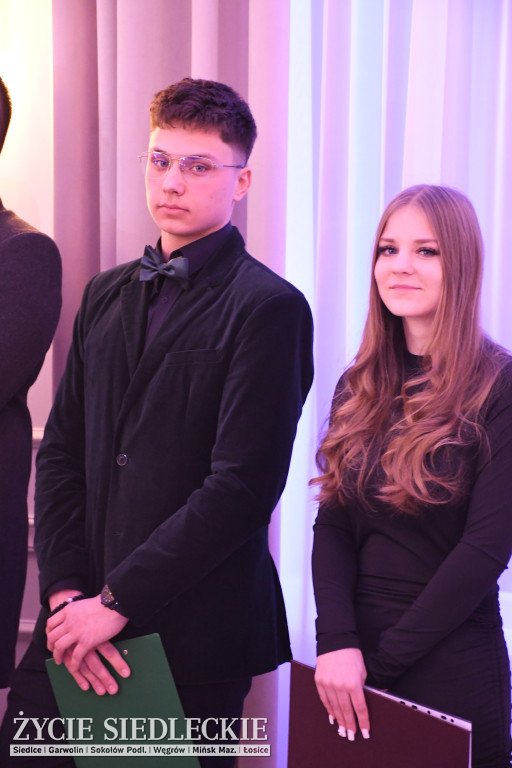 Studniówkowy bal maturzystów siedleckiej „Samochodówki”