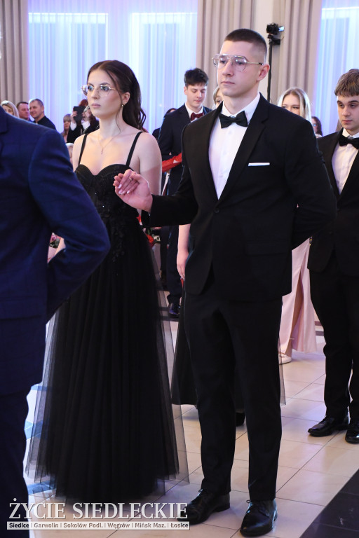 Studniówkowy bal maturzystów siedleckiej „Samochodówki”