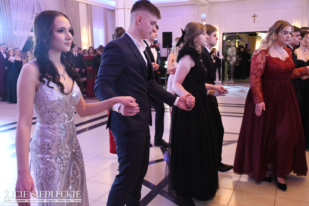Studniówkowy bal maturzystów siedleckiej „Samochodówki”
