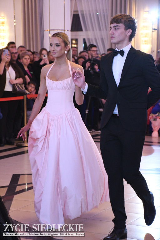 Studniówkowy bal maturzystów siedleckiej „Samochodówki”