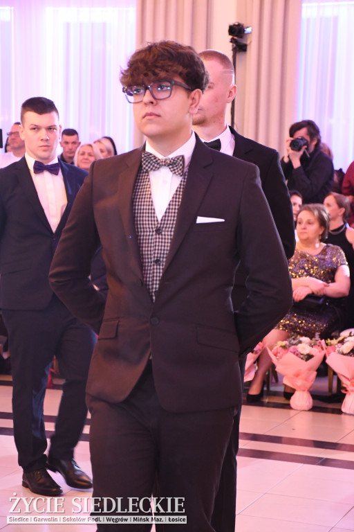 Studniówkowy bal maturzystów siedleckiej „Samochodówki”