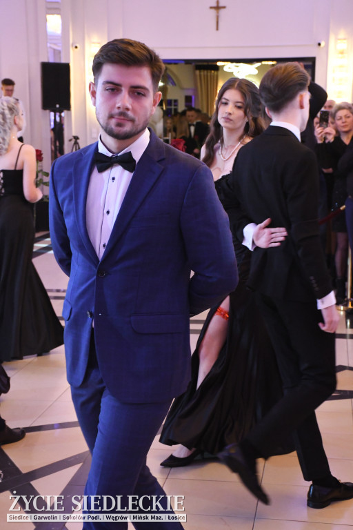 Studniówkowy bal maturzystów siedleckiej „Samochodówki”